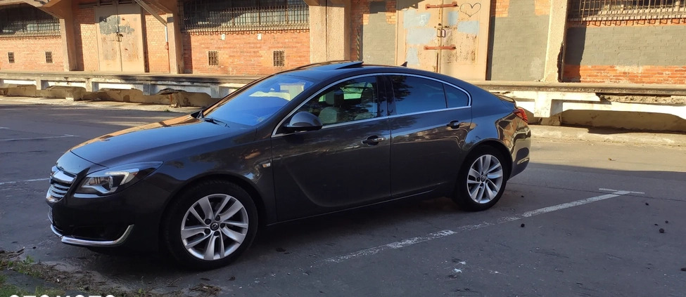 Opel Insignia cena 58000 przebieg: 117600, rok produkcji 2015 z Białystok małe 596